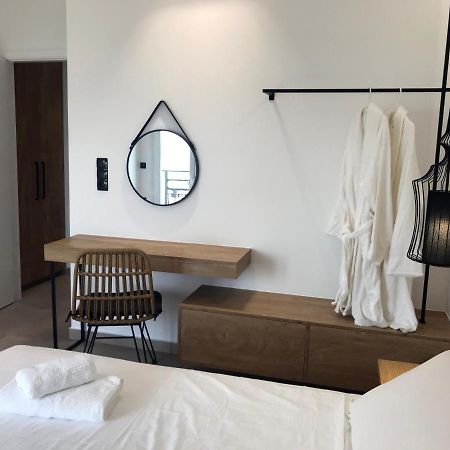 Blue Sea Suites Tsoútsouros Eksteriør billede