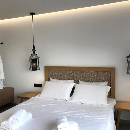 Blue Sea Suites Tsoútsouros Eksteriør billede
