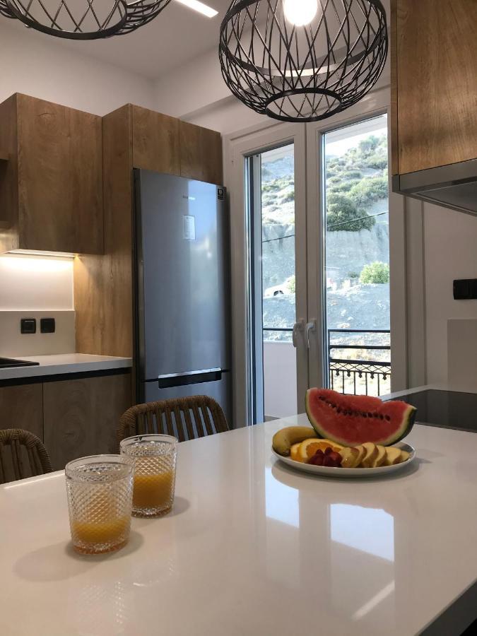Blue Sea Suites Tsoútsouros Eksteriør billede
