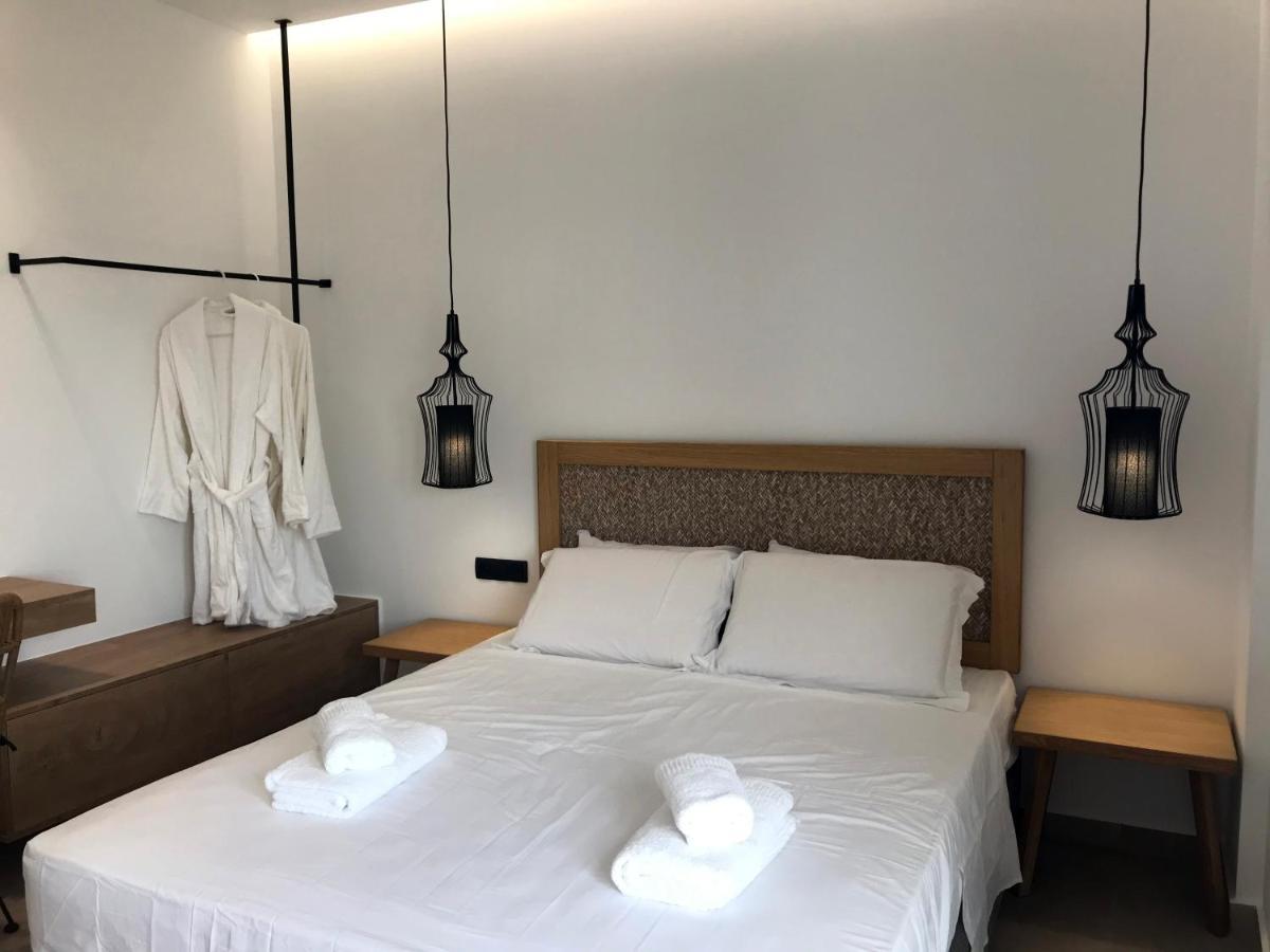 Blue Sea Suites Tsoútsouros Eksteriør billede