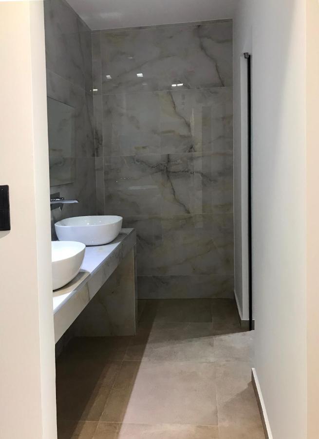Blue Sea Suites Tsoútsouros Eksteriør billede