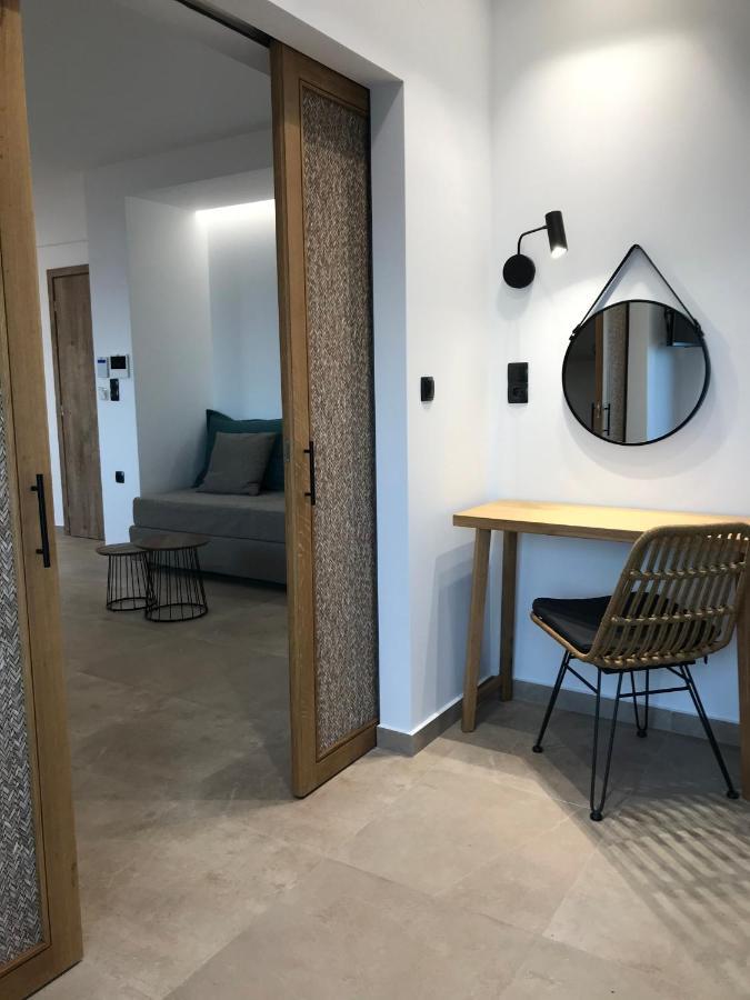 Blue Sea Suites Tsoútsouros Eksteriør billede