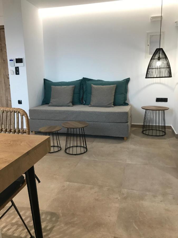 Blue Sea Suites Tsoútsouros Eksteriør billede